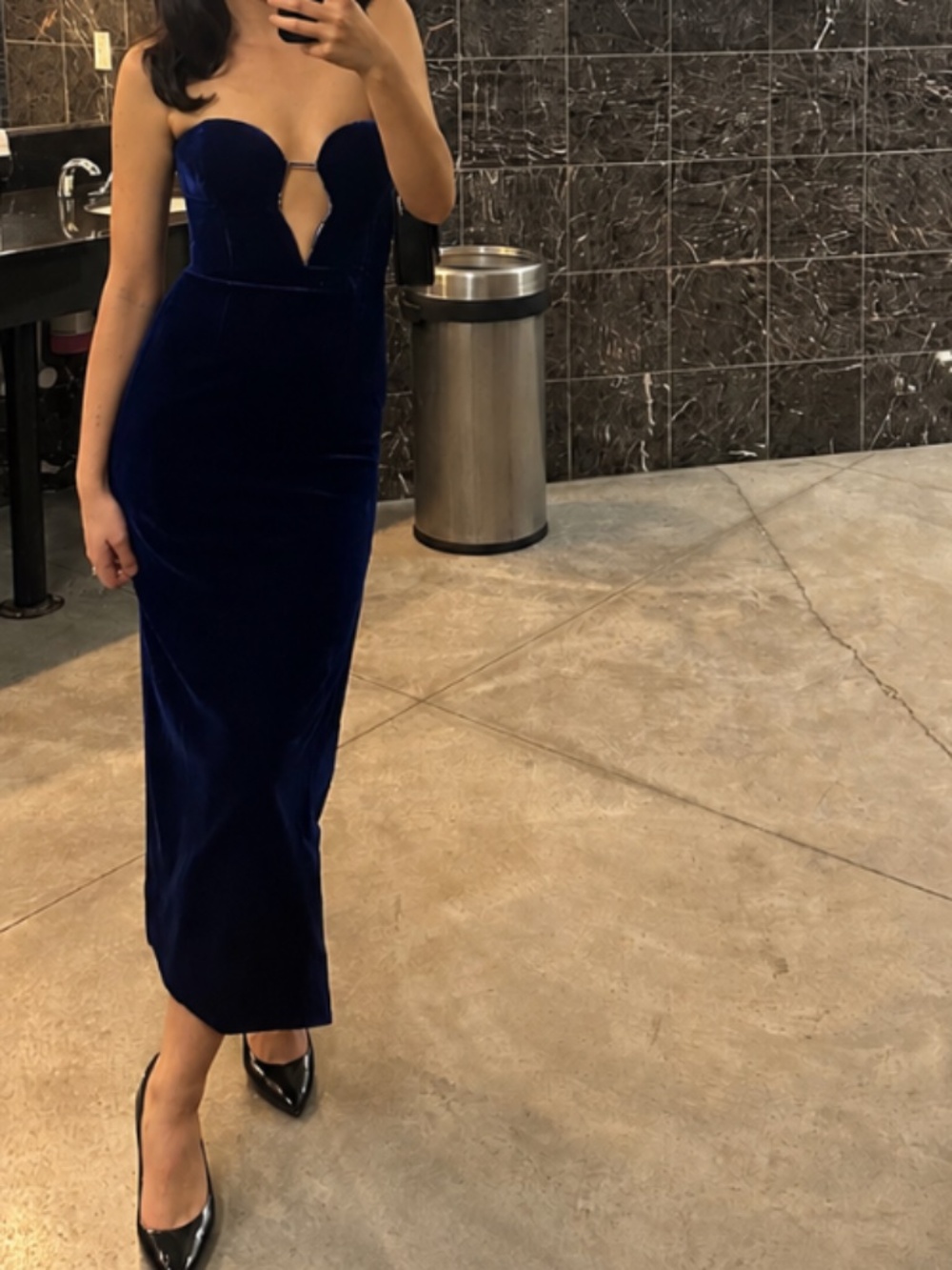 Bardot / Revolve Lilah Blue Velvet Dress - Picture 3 of 4